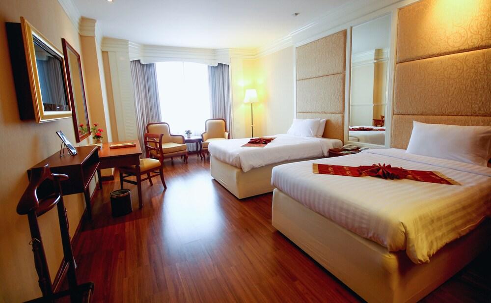 The Emerald Hotel Бангкок Екстер'єр фото
