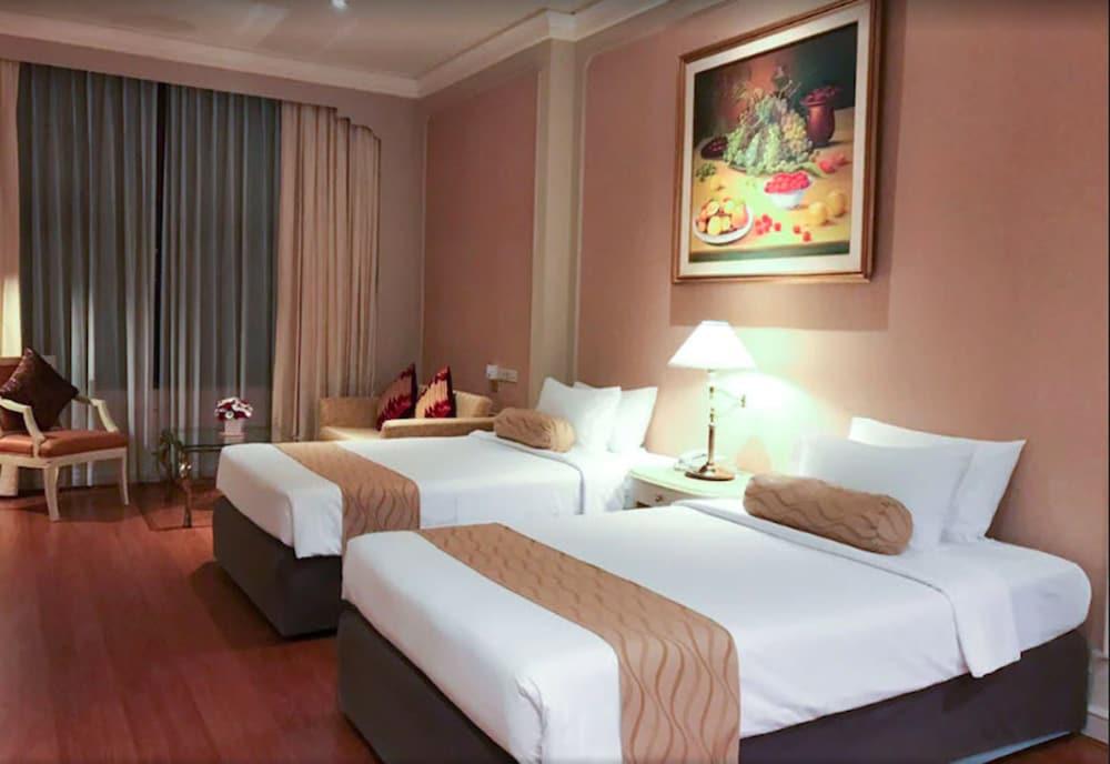 The Emerald Hotel Бангкок Екстер'єр фото