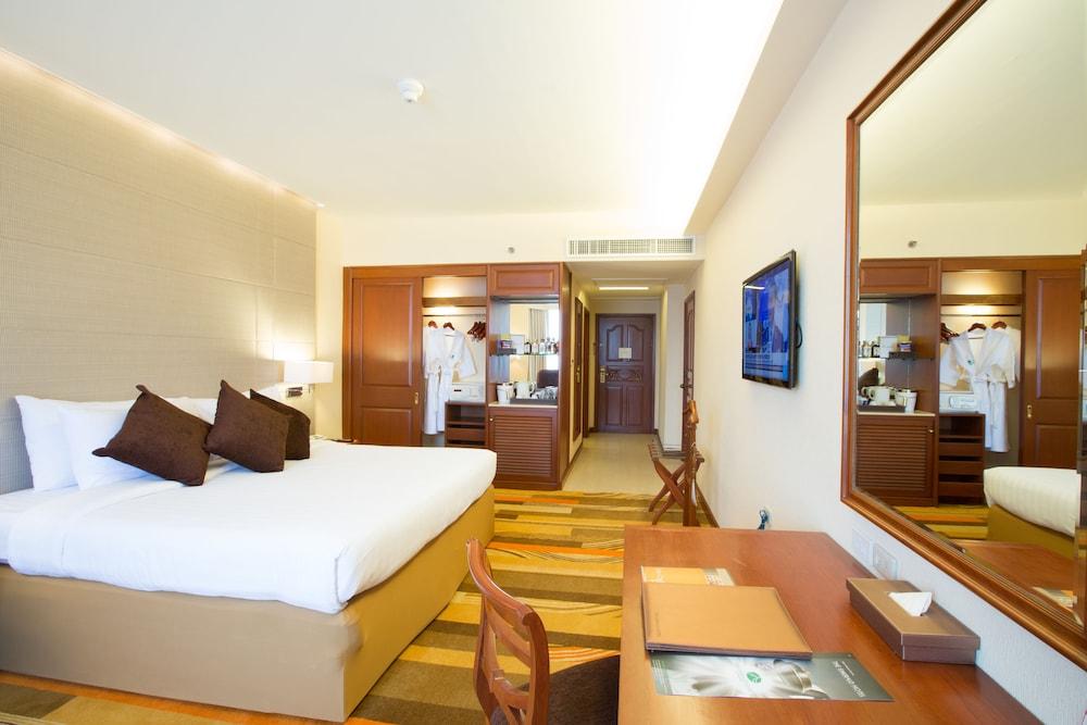 The Emerald Hotel Бангкок Екстер'єр фото